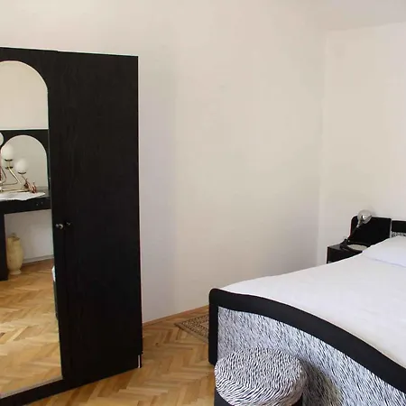 Holiday Home Marija.1 * Petrcane
