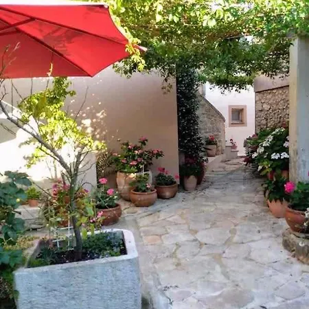 Holiday Home Marija.1 * Petrcane